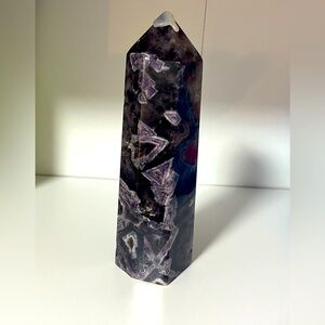 Chevron Amethyst Tower, approx 7 in